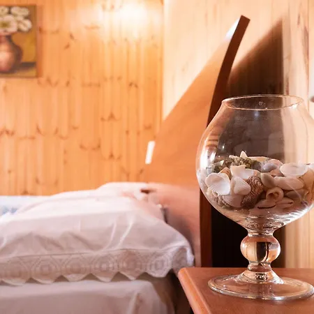 Acqua Di Mare Bed & Breakfast Locogrande