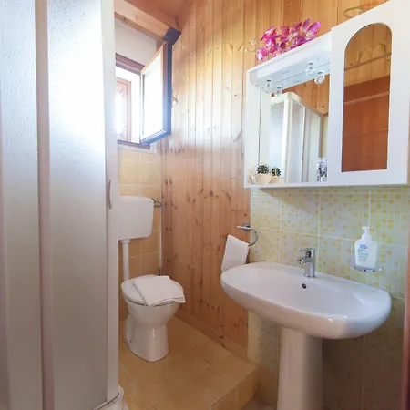 לינה וארוחת בוקר Acqua Di Mare 3*